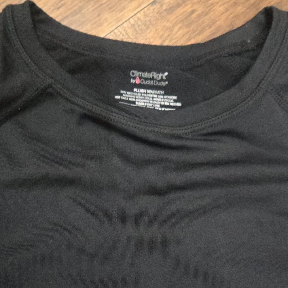 ClimateRight by Cuddl Duds Women's Black Long Sleeve Tee